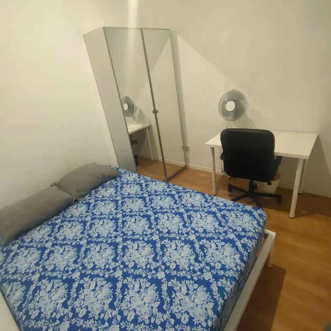 Schlafzimmer von Wohnung zur Miete in Madrid mit Heizung, Möbliert und Ofen