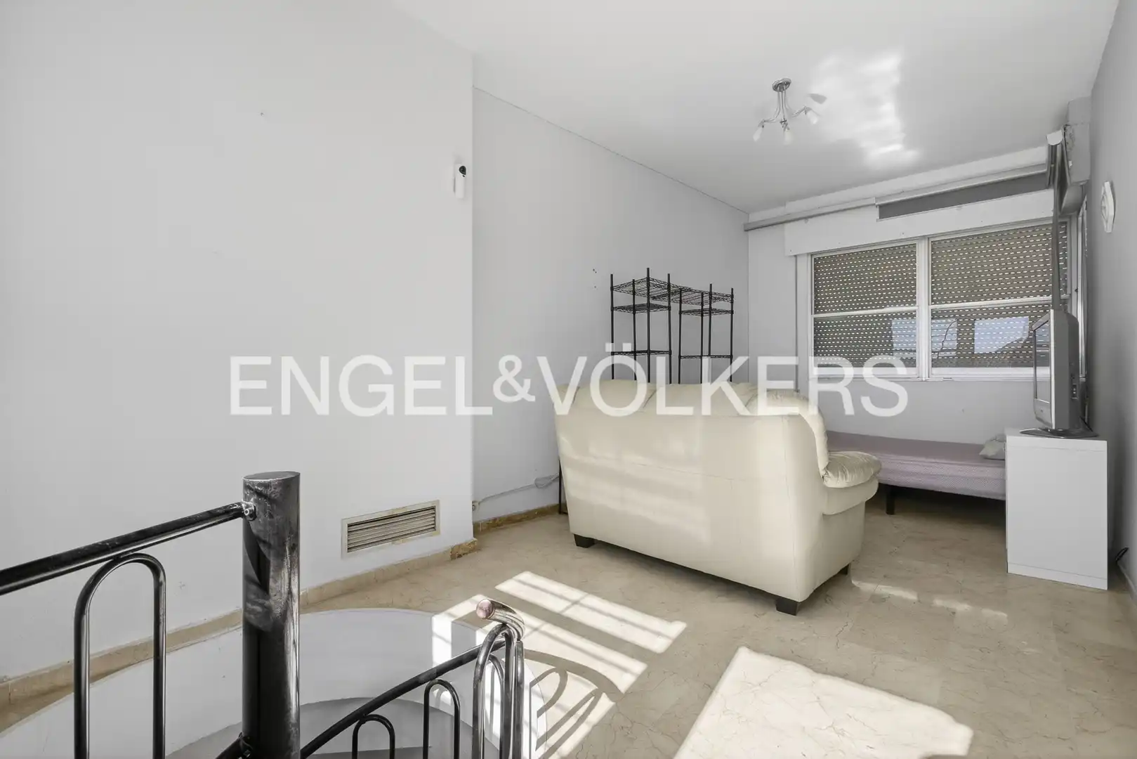 Living room of Duplexes for sale in Sevilla  with Air Conditioner and Heating