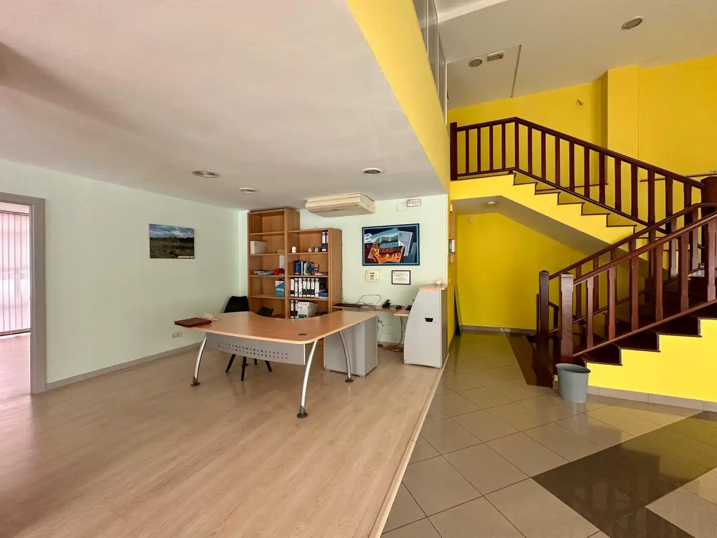 Local comercial en alquiler en Avenida de Valdés, imagen 3