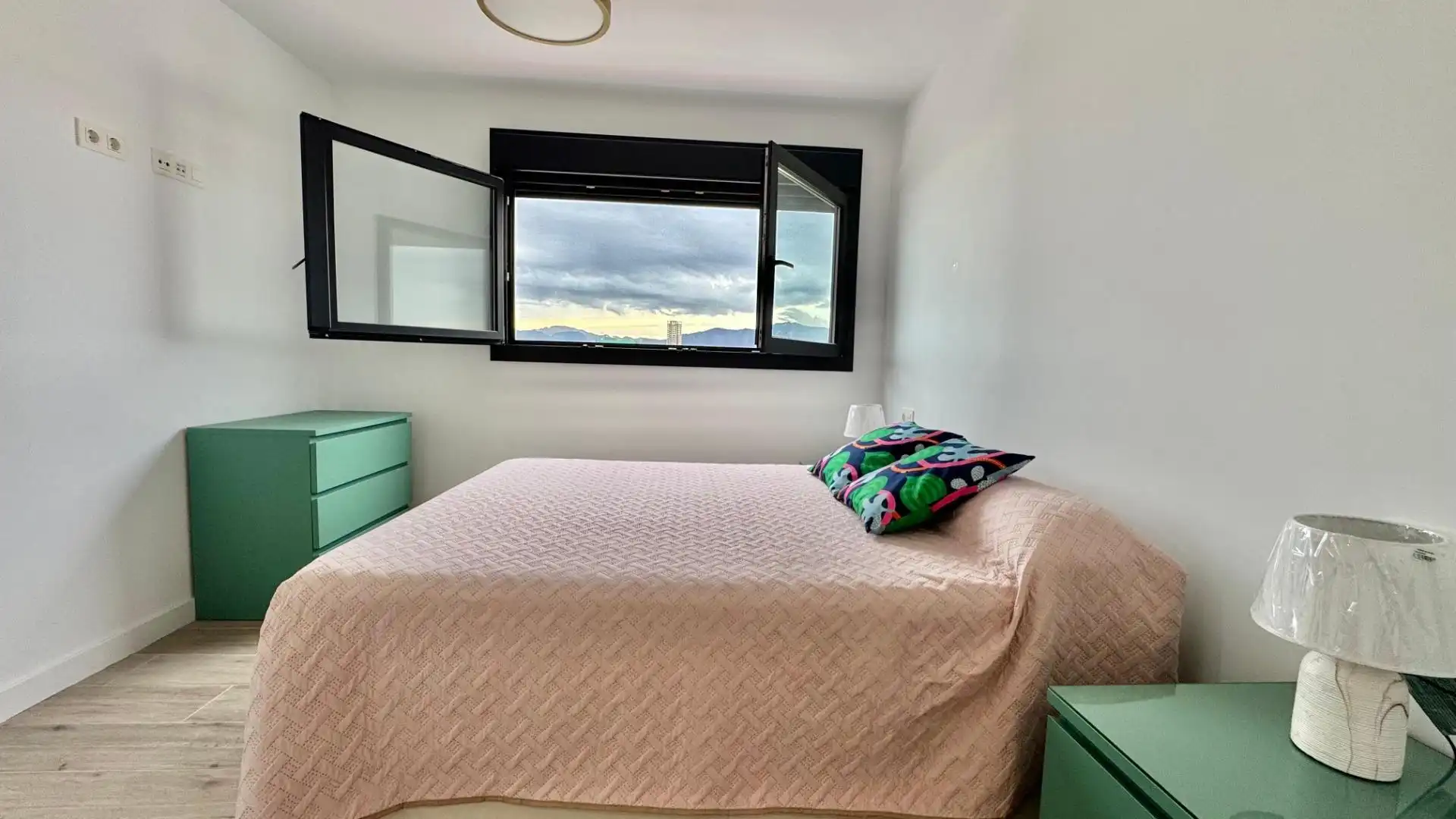 Flat with terrace to rent in Avenida de la Marina Española, imagen 19