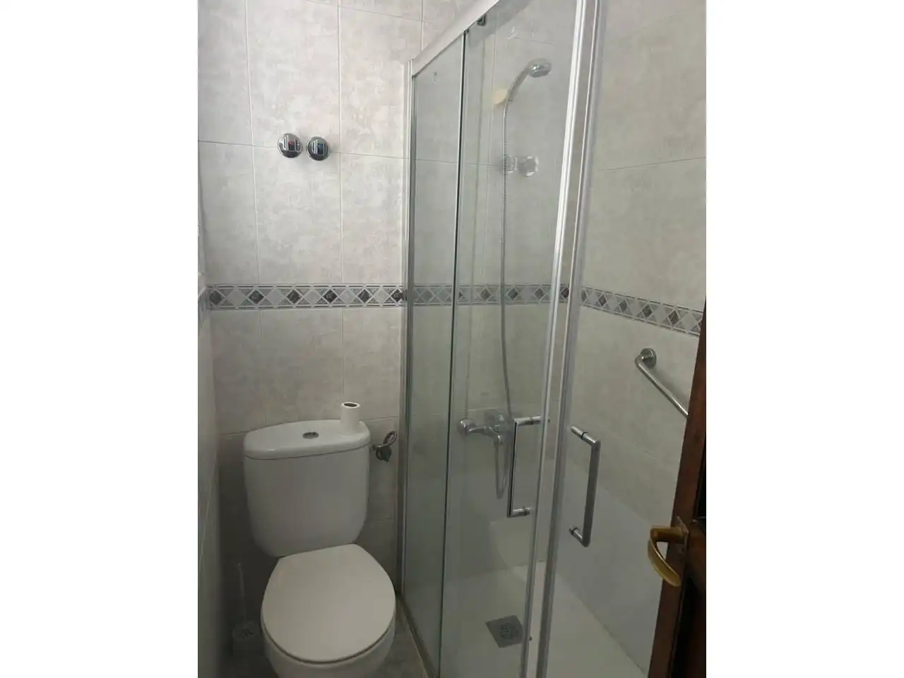 Bathroom of Flat for rent in Valdés - Luarca  with Furnished