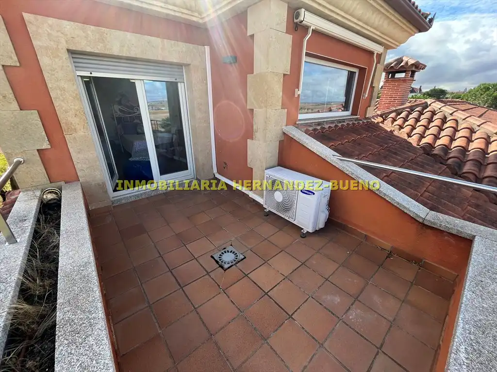 Terraza de Casa o chalet en venta en Carbajosa de la Sagrada con Aire acondicionado, Calefacción y Jardín privado