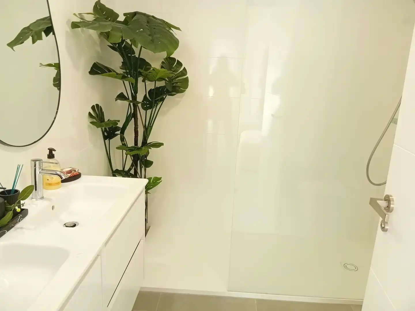 Baño de Piso en venta en Mijas con Aire acondicionado, Jardín privado y Terraza