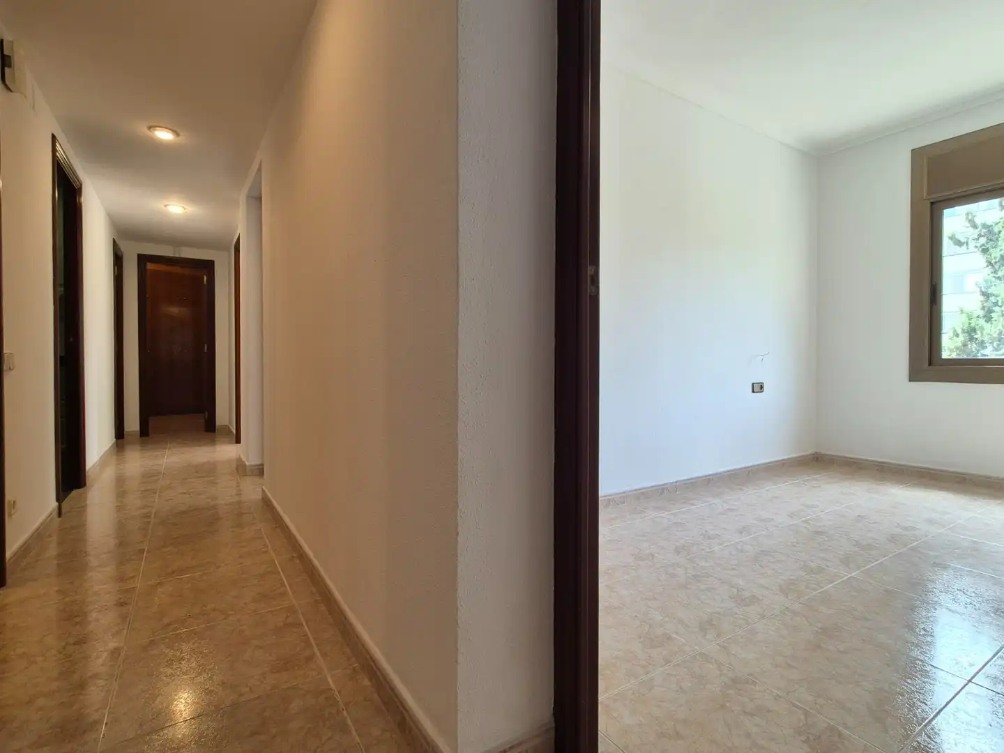 Piso en venta en Barcelona con Calefacción, Horno y Balcón