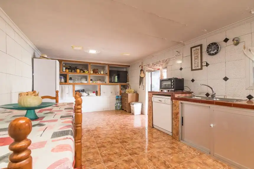 Cuina de Casa o xalet en venda en Tibi amb Aire condicionat, Piscina i Moblat