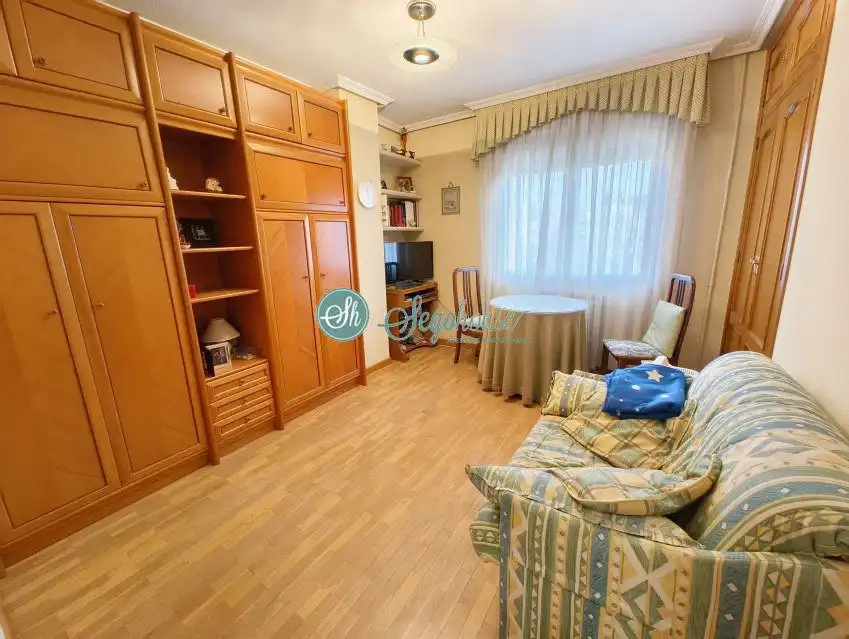 Dormitori de Pis en venda en Segovia amb Aire condicionat, Calefacció i Parquet