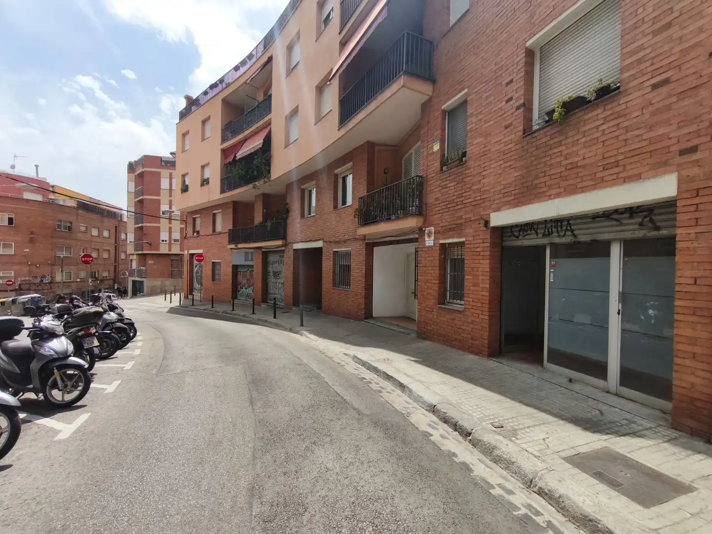 Vista exterior de Local de alquiler en Barcelona