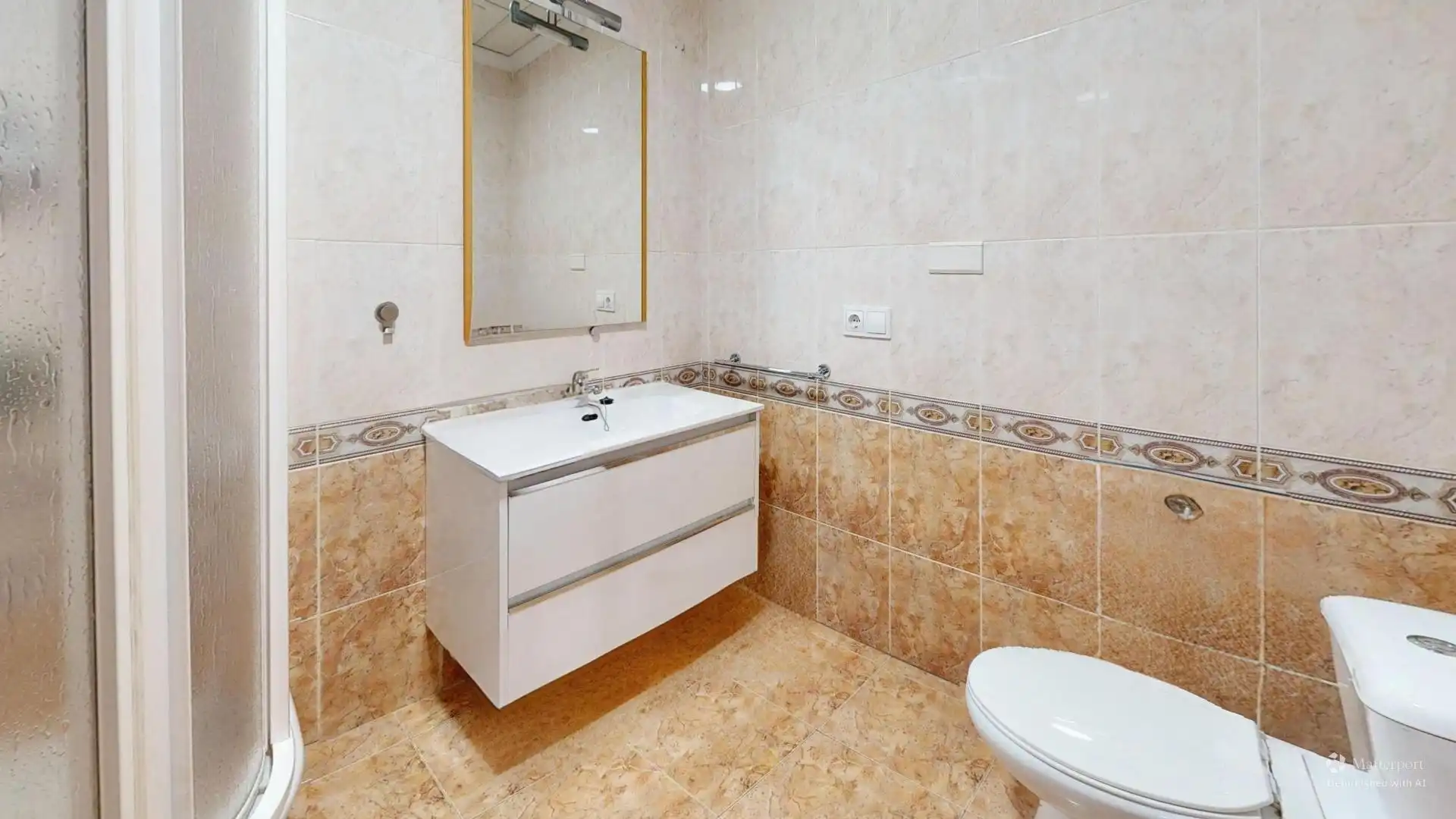Baño de Casa adosada en venta en Elche / Elx con Jardín privado, Terraza y Piscina comunitaria