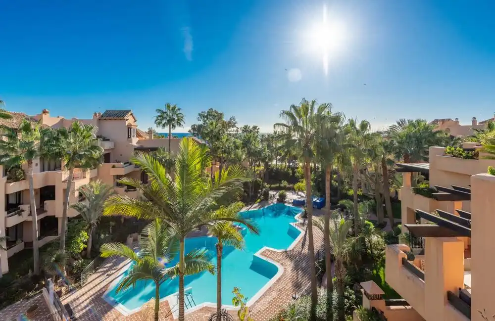 Exterior view of Ground floor for rent in Marbella  with Air Conditioner, Terrace and Swimming Pool