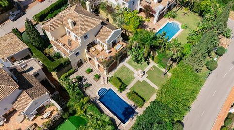 Foto 2 de Casa adosada en venda a Paraiso - Barronal, Estepona
