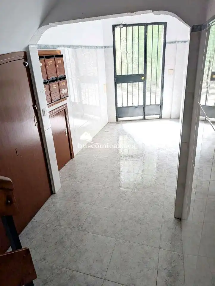 Piso en venta en Jaén con Balcón