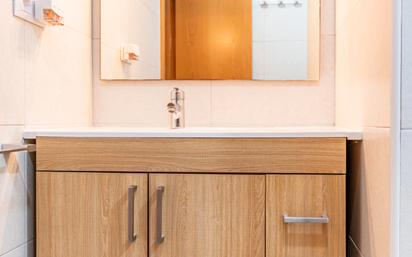 Bathroom of Planta baja for sale in Mataró  with Parquet flooring