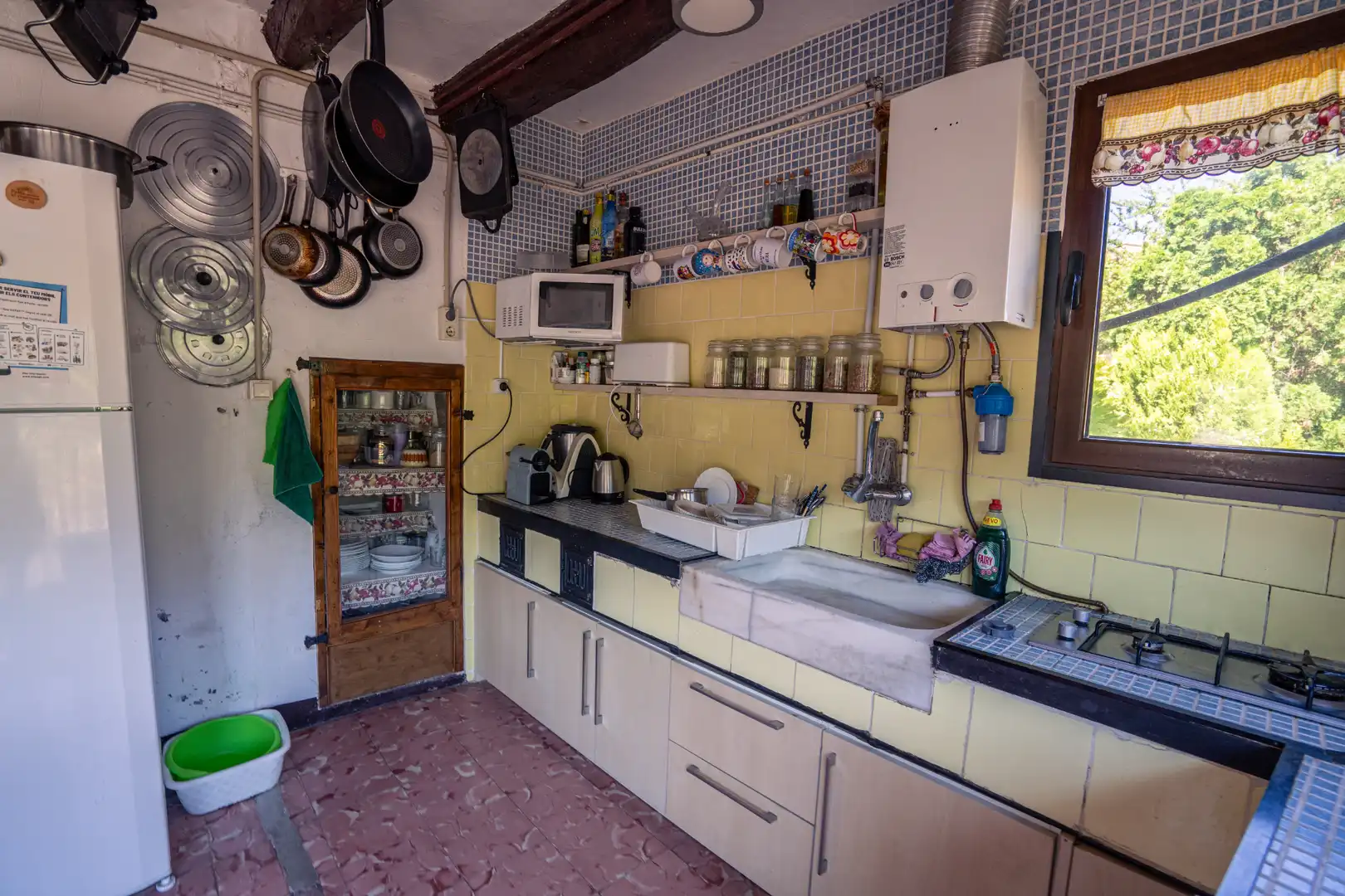 Cuina de Casa adosada en venda en Mura amb Terrassa, Traster i Balcó
