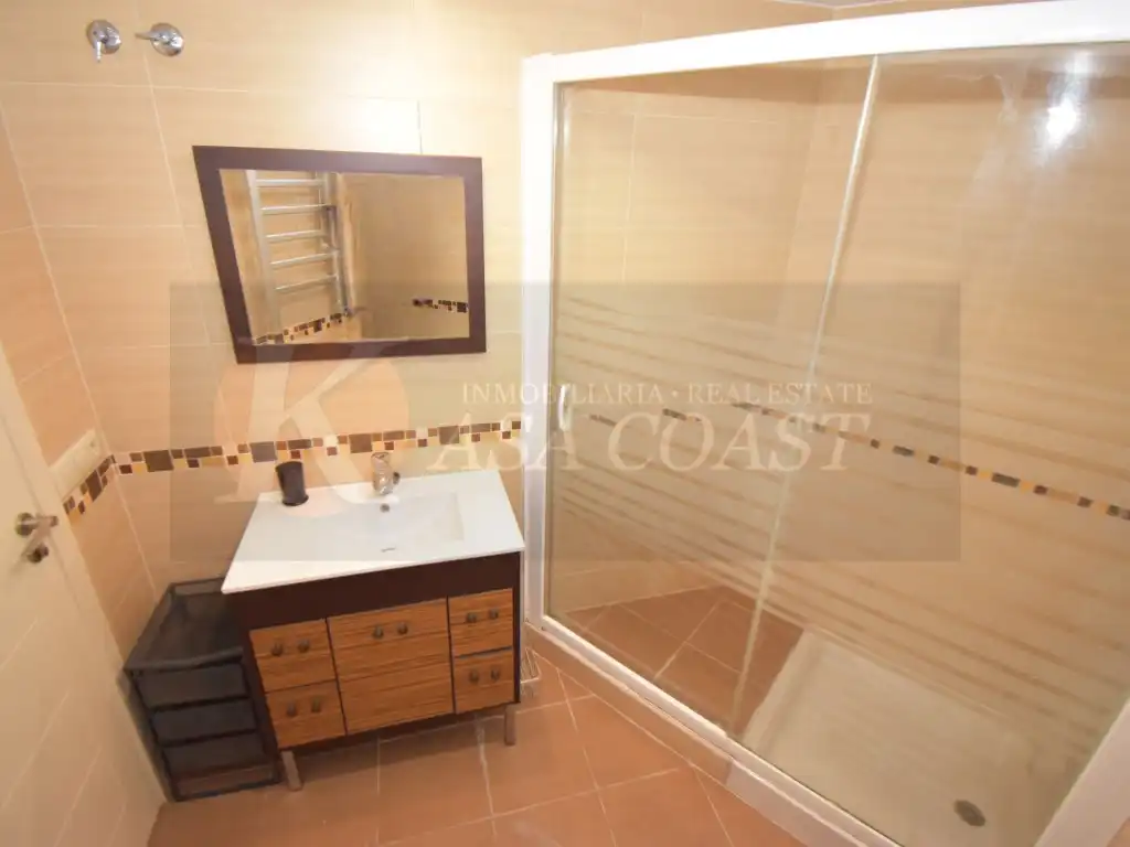 Bathroom of Attic for sale in Fuengirola  with Air Conditioner, Private garden and Terrace