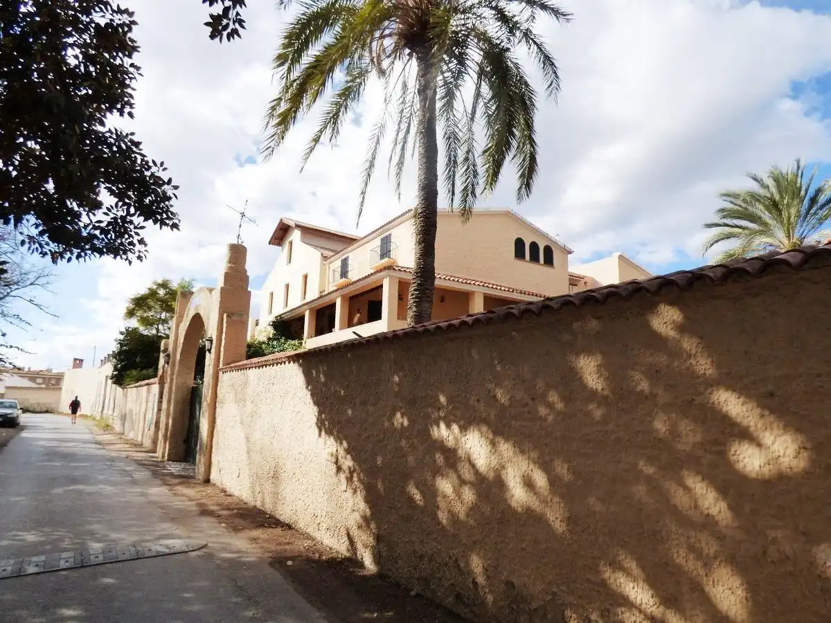 Planta baixa en venda a Calle Menorca \"FINCA CAPUCHO\", 15, Bellavista - Capiscol - Frank Espinós