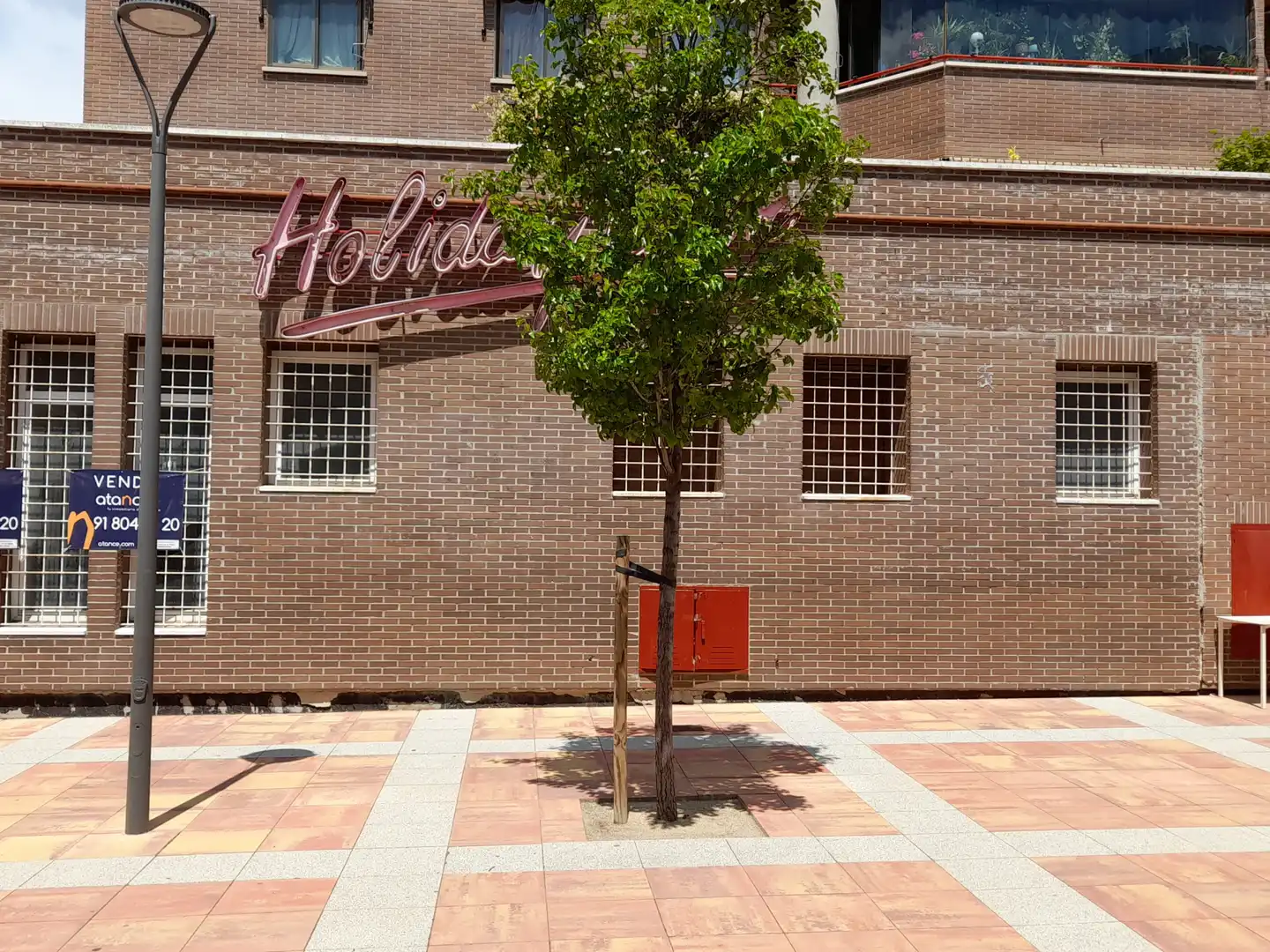 Vista exterior de Local en venda en Tres Cantos