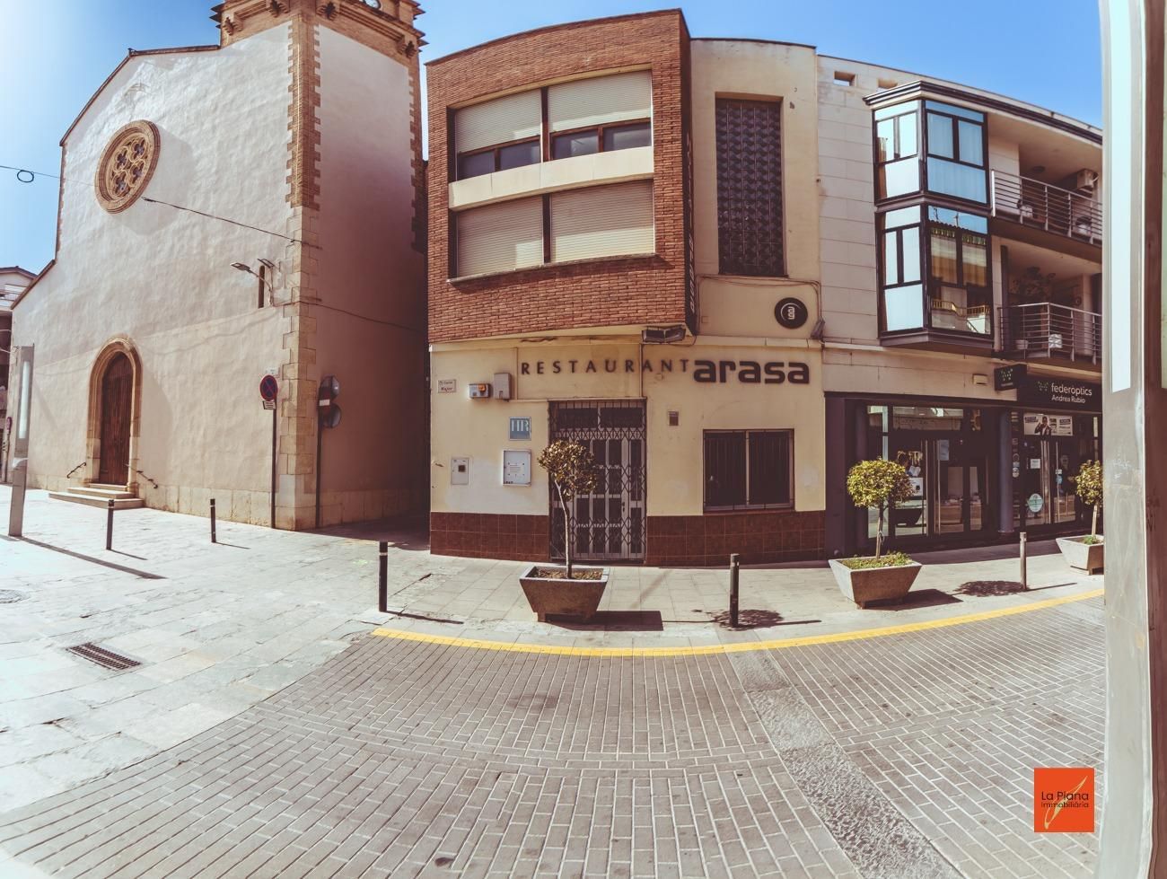 Building for sale in Santa Bàrbara