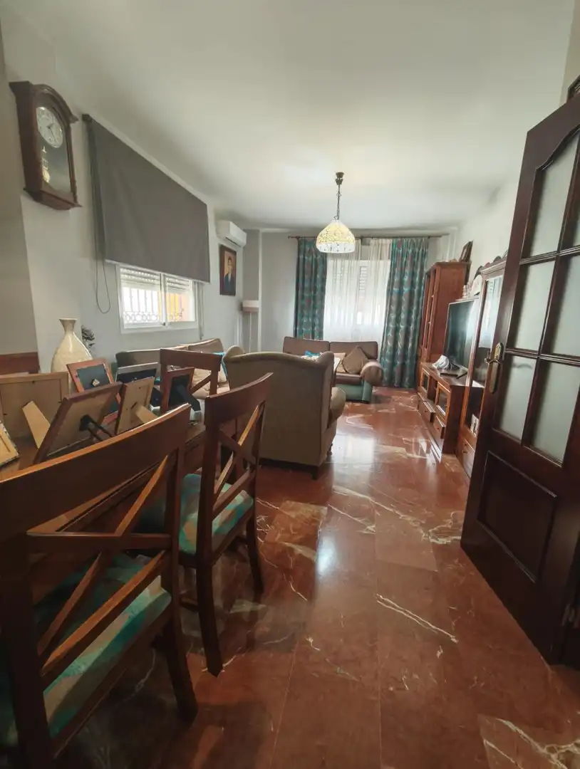 Sala d'estar de Casa o xalet en venda en Alcalá de Guadaira