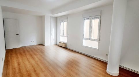 Foto 2 de Piso de alquiler en Calle Fernández de Isla, Centro - Ayuntamiento, Santander