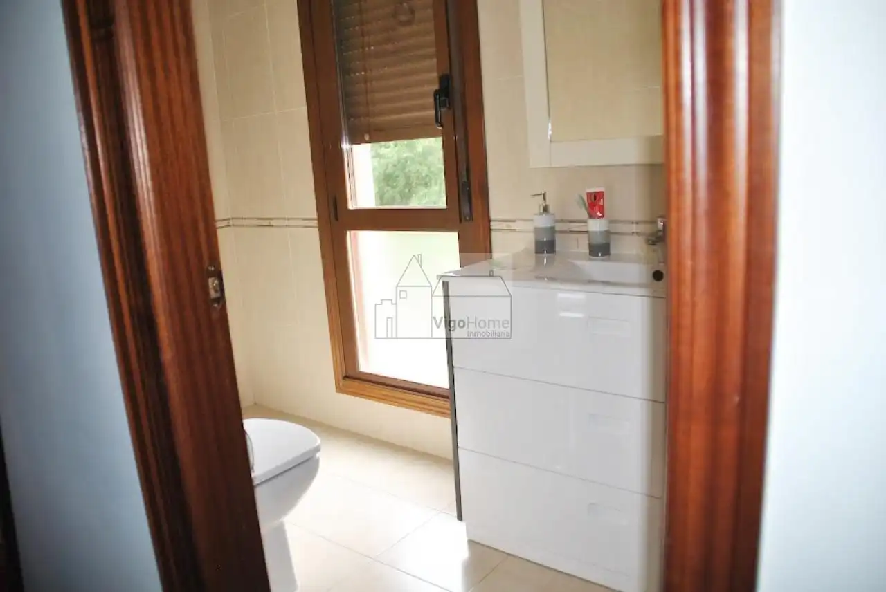 Bathroom of Houses for sale in Cangas   with Heating, Private garden and Terrace