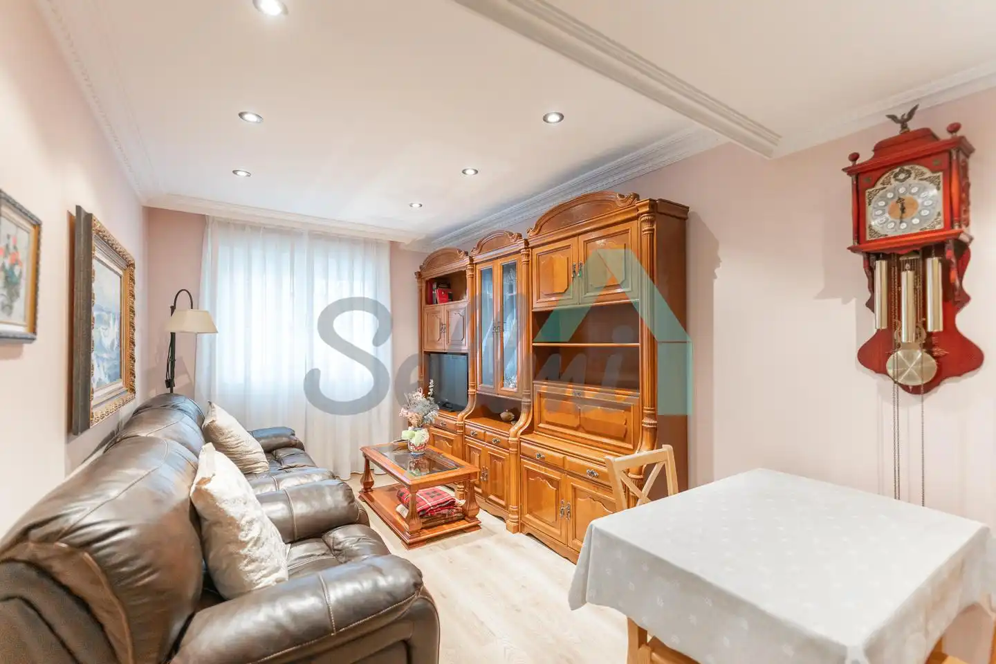 Living room of Flat for sale in Gijón   with Heating, Parquet flooring and Furnished