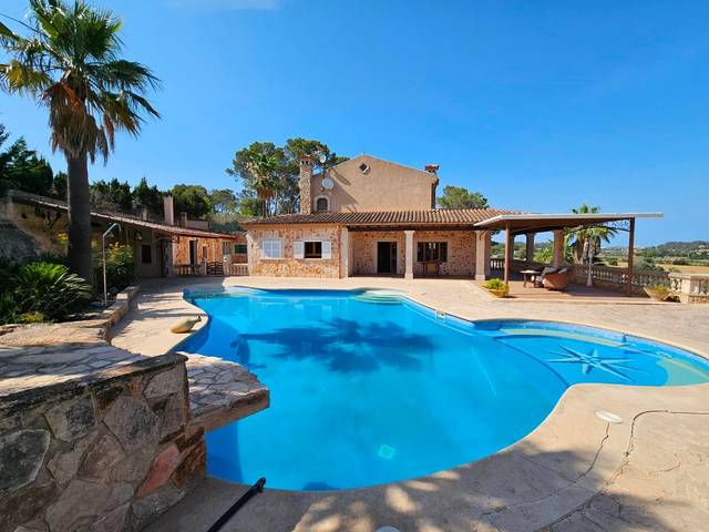 Casa-chalet en Venta en Lloret de Vistalegre