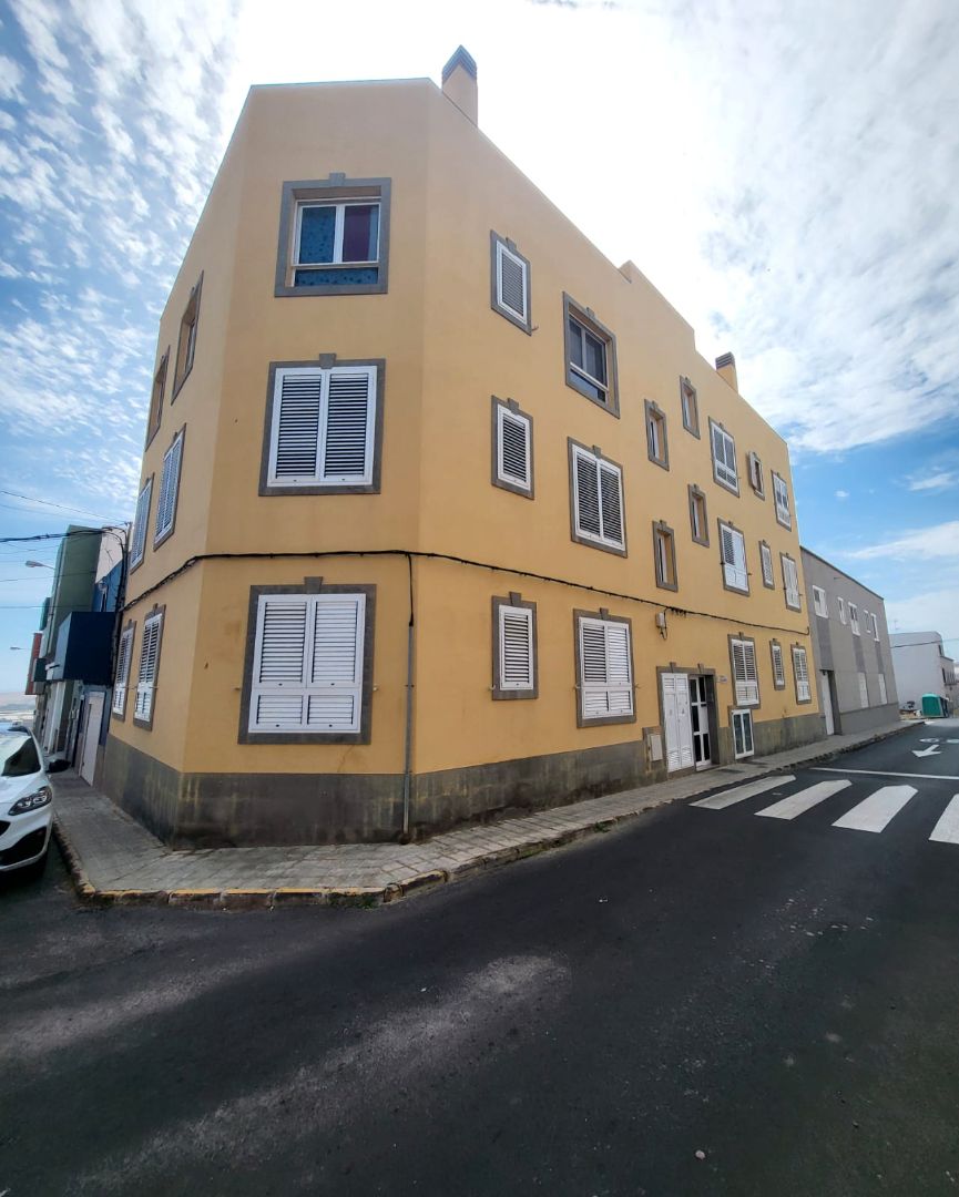 Vista exterior de Piso en venta en Telde