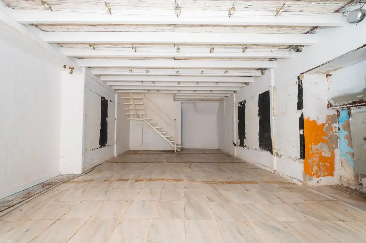 Local comercial en venta en Carrer Enmig, imagen 4