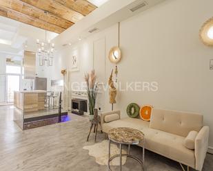 Living room of Duplex for sale in  Barcelona Capital  with Air Conditioner, Heating and Parquet flooring