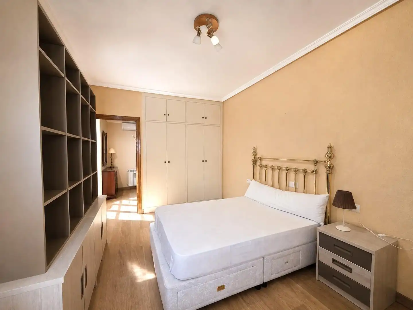 Habitación de Piso de alquiler en Plasencia con Aire acondicionado, Calefacción y Amueblado