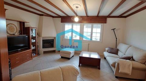 Photo 3 of Flat to rent in N/a, 3, Meaño, Pontevedra