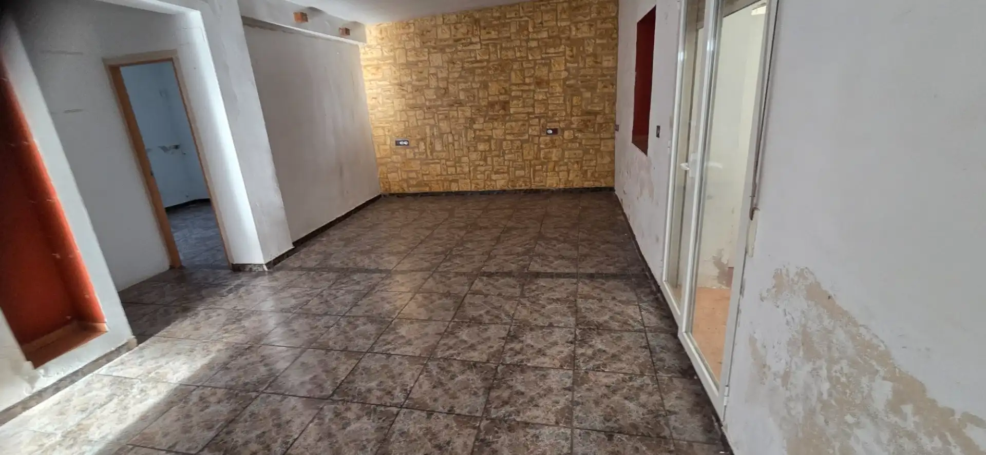 Detached homes for sale in Villena