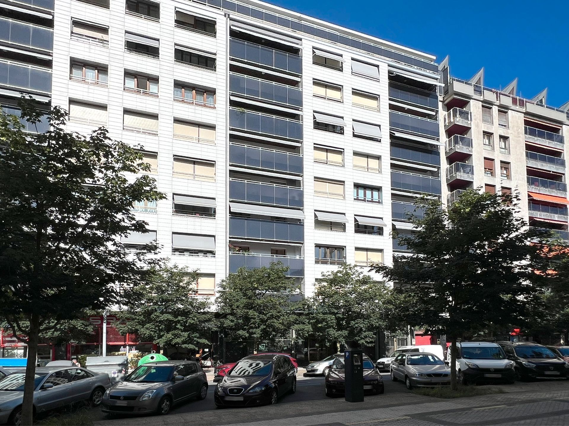 Vista exterior de Pis en venda en Donostia - San Sebastián  amb Calefacció