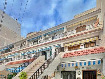 Attico con balcone in vendita a Calle C. Goleta 33