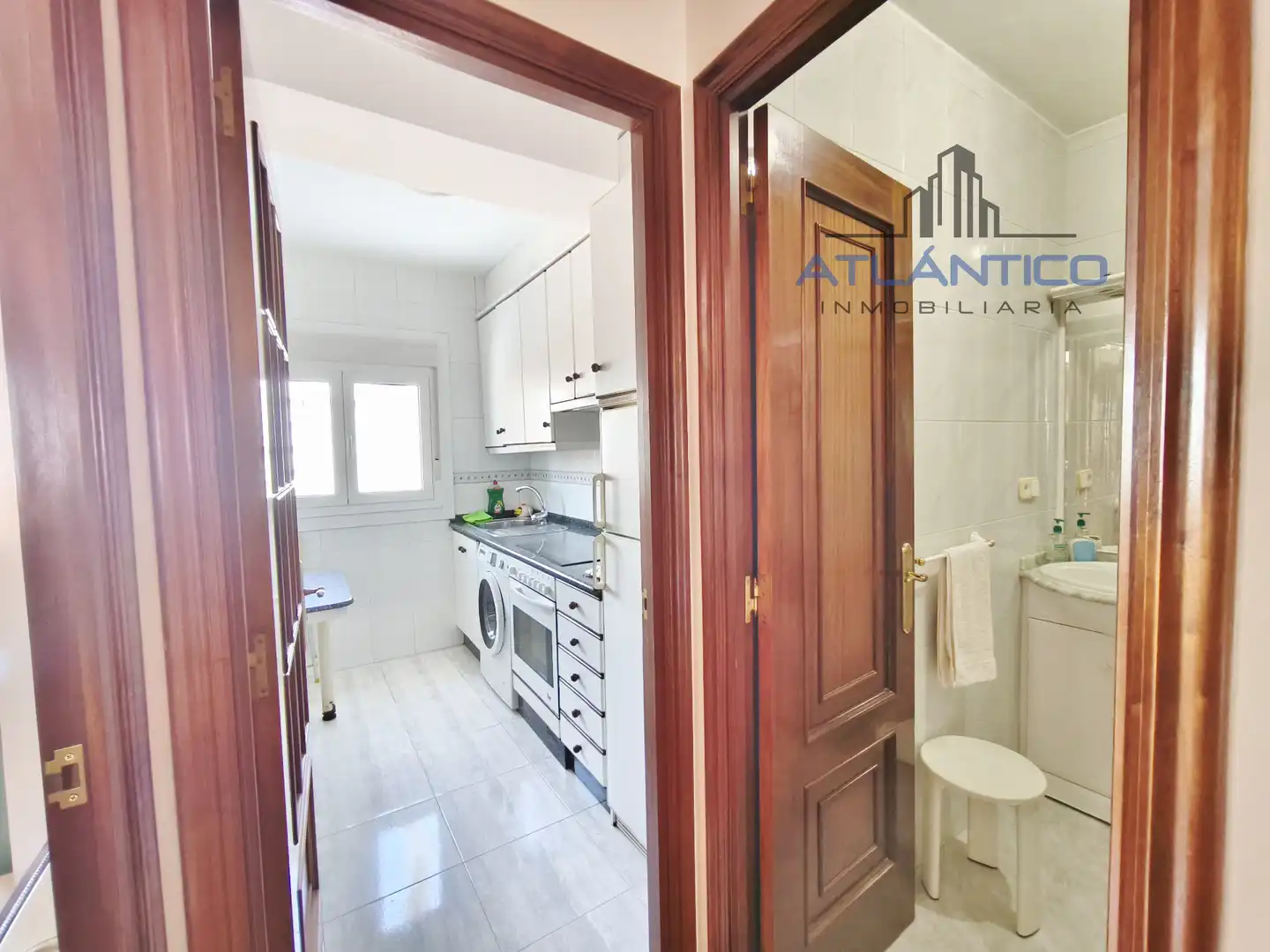 Kitchen of Flat for rent in A Coruña Capital   with Heating, Parquet flooring and Furnished
