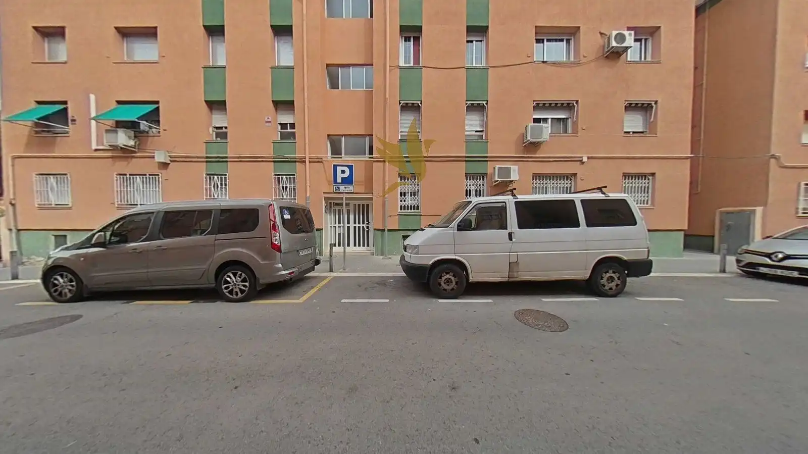 Aparcament de Pis en venda en Badalona