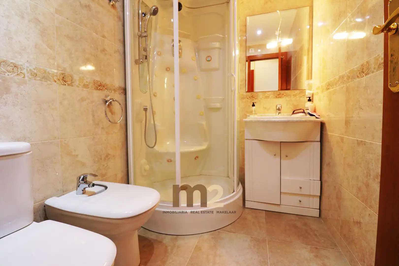 Badezimmer von Wohnungen zum Verkauf in Guardamar del Segura mit Terrasse und Möbliert