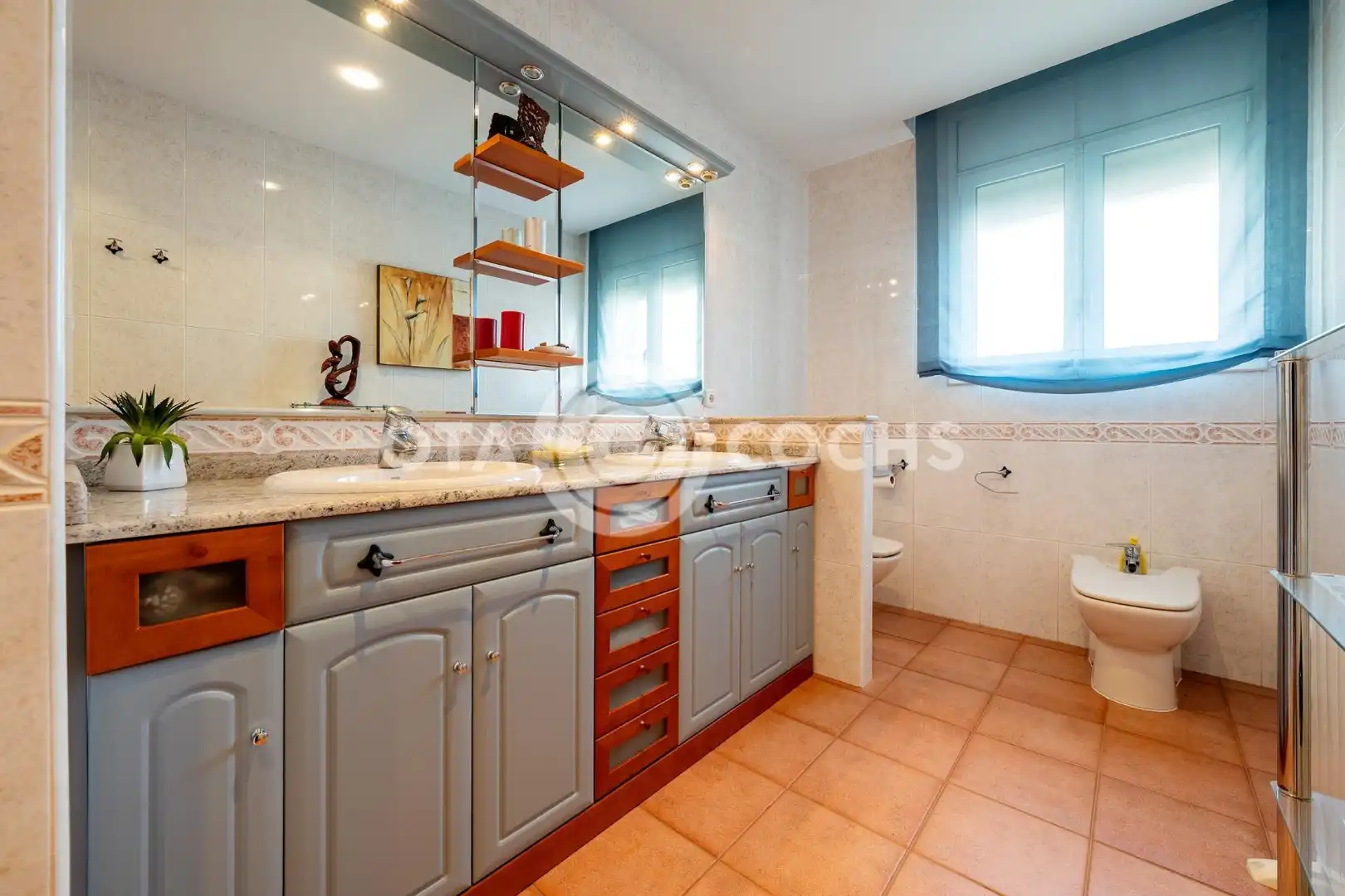 Bathroom of Houses for sale in Ponent
