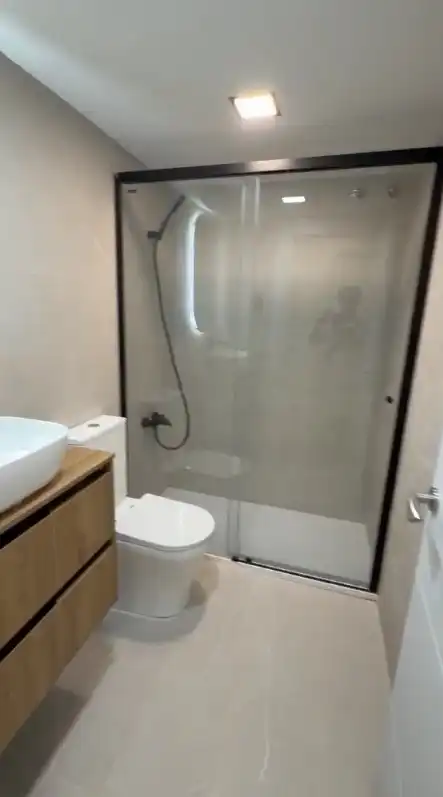 Bathroom of Flat for rent in Castelldefels  with Air Conditioner, Heating and Terrace