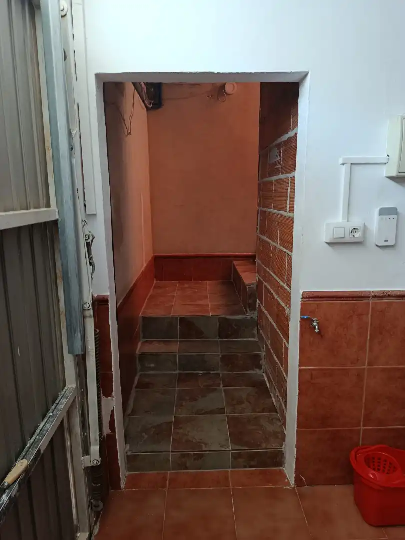 Casa adosada en venda en Mota del Cuervo amb Calefacció, Terrassa i Moblat