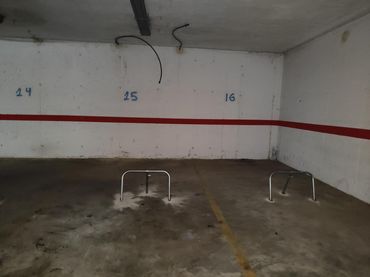 Individual en venda a Calle Almonaster la Real 4