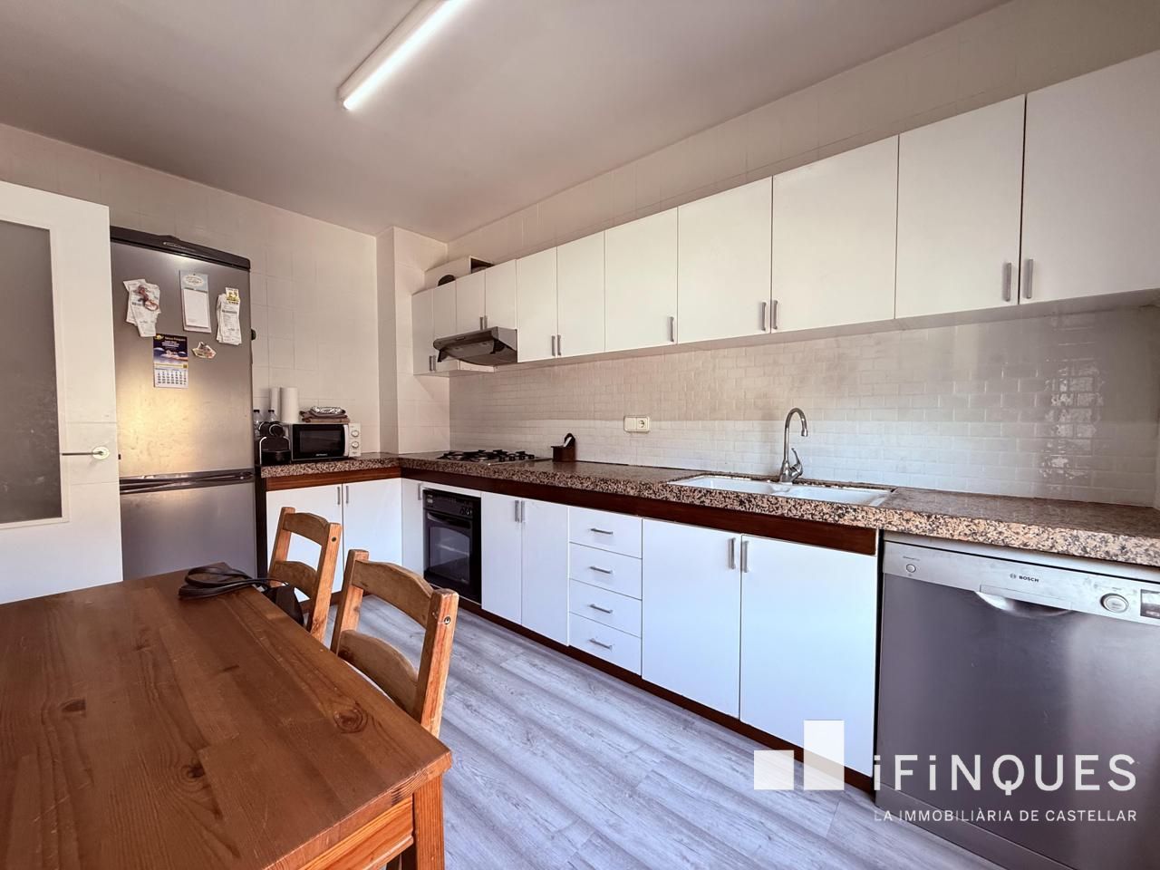 Cocina de Casa o chalet en venta en Castellar del Vallès con Aire acondicionado, Calefacción y Jardín privado