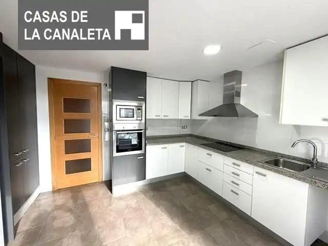 Flat for rent in La Constitución - Canaleta