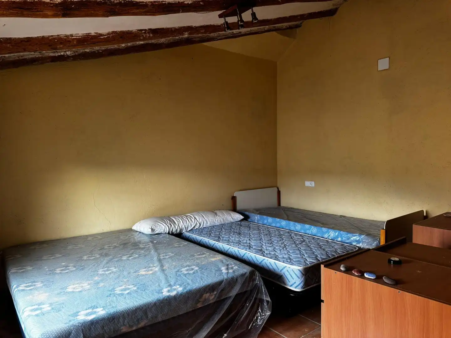 Schlafzimmer von Einfamilien-Reihenhaus zum Verkauf in Salas Bajas mit Klimaanlage und Terrasse