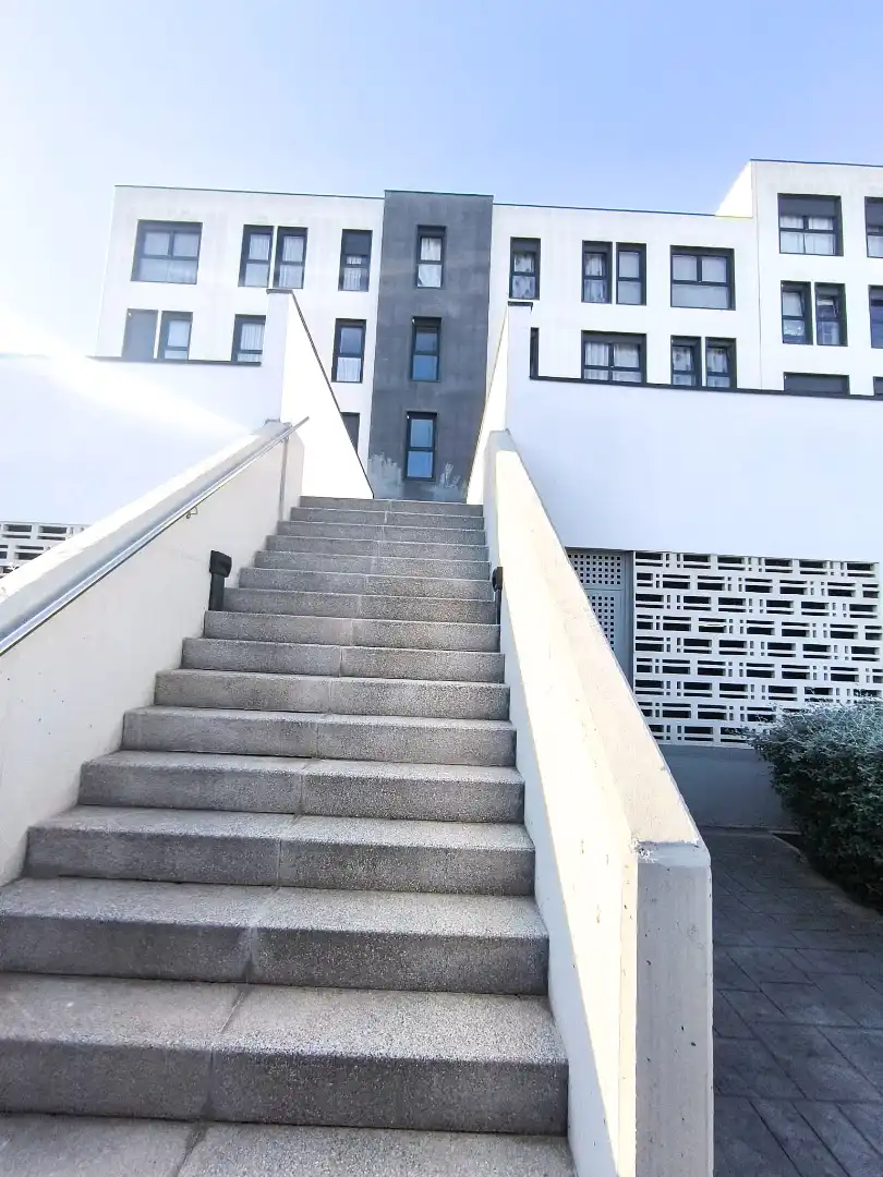 Vista exterior de Piso en venta en Oliver-Valdefierro