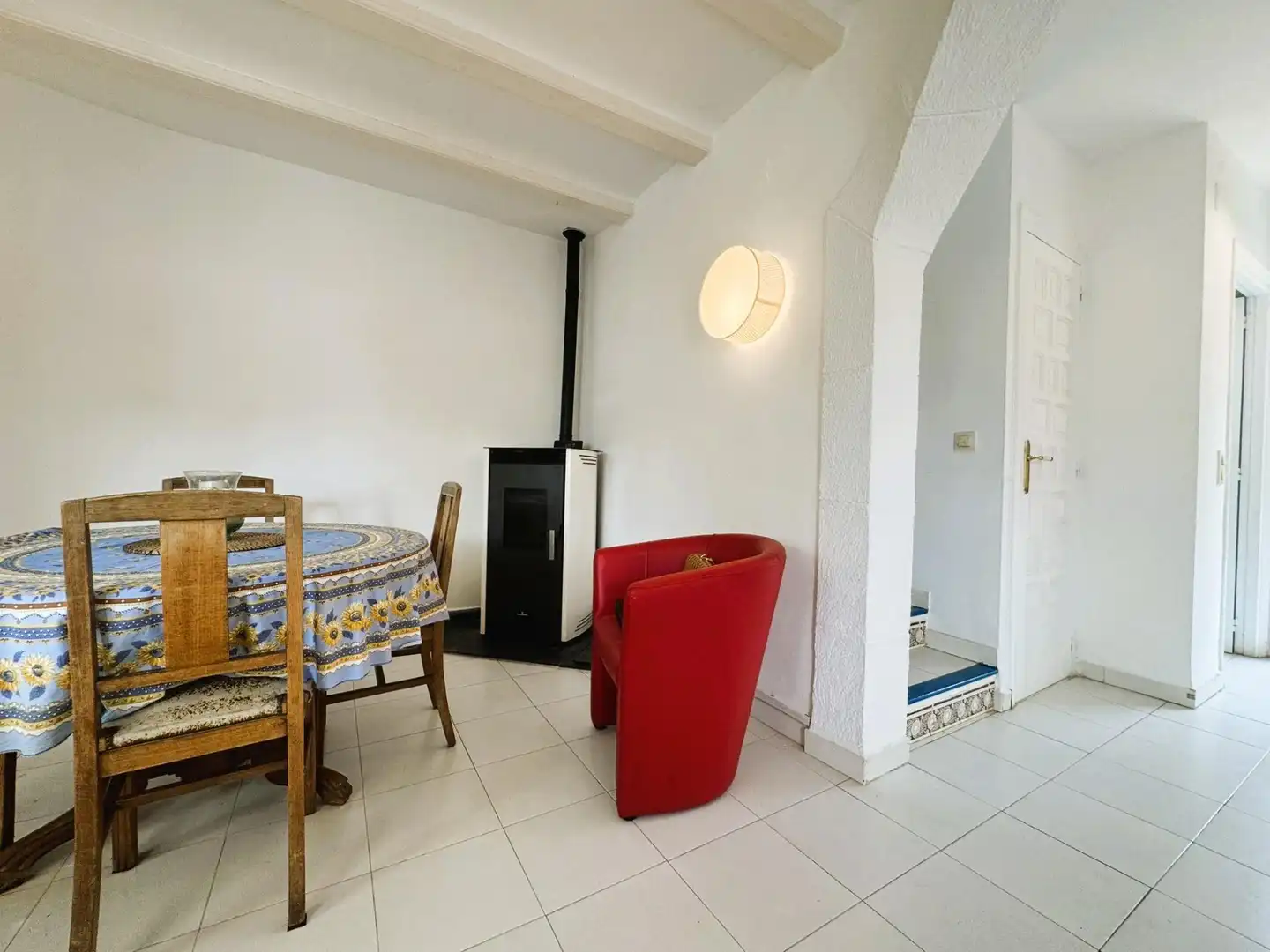 Wohnzimmer von Einfamilien-Reihenhaus zum Verkauf in Dénia mit Klimaanlage, Privatgarten und Terrasse