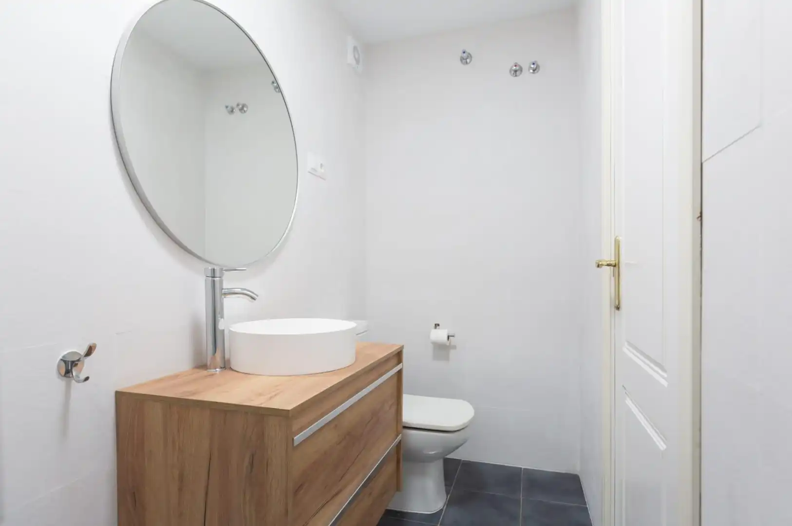 Badezimmer von Wohnung zum Verkauf in Centro
