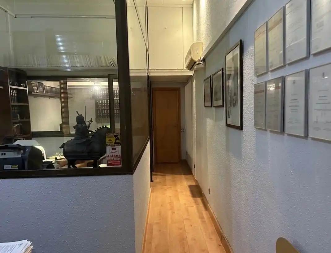 Office for rent in Barcelona  with Air Conditioner, Heating and Furnished