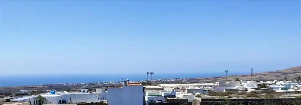 Vista exterior de Pis en venda en San Bartolomé amb Terrassa i Traster