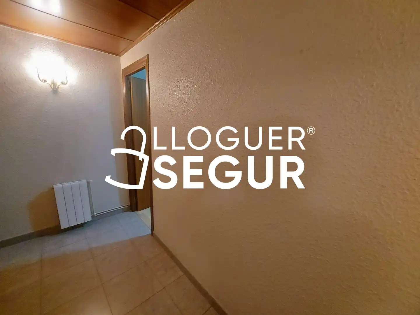Flat for rent in Barcelona  with Air Conditioner, Heating and Furnished